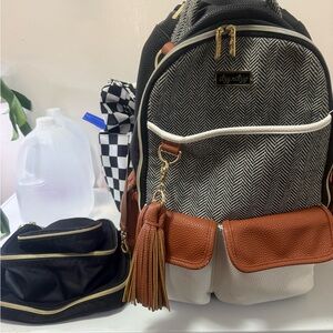 Itzy Ritzy Boss Diaper Bag w/ Accessories